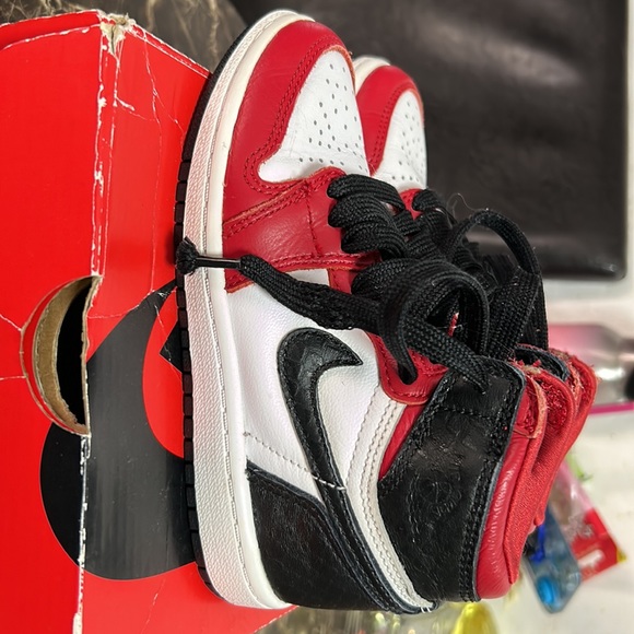 Jordan 1 - Picture 4 of 5